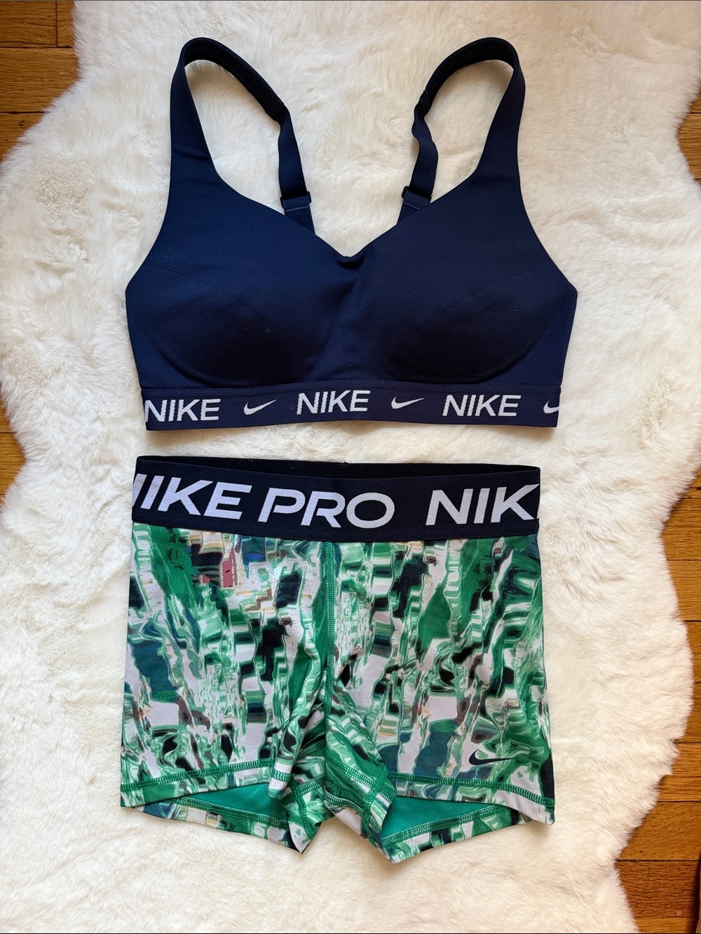 Nike pro set Small